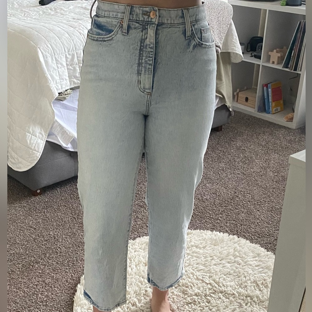 Universal Thread Like New Jeans